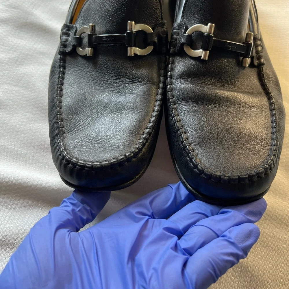 Salvatore Ferragamo Black Leather Slip-On Loafers‎
